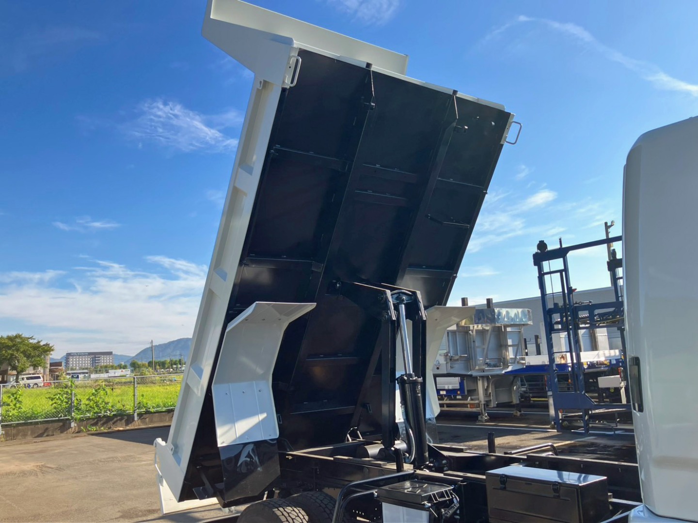 三菱 ファイター 2KG-FK72F(2WD)の写真11