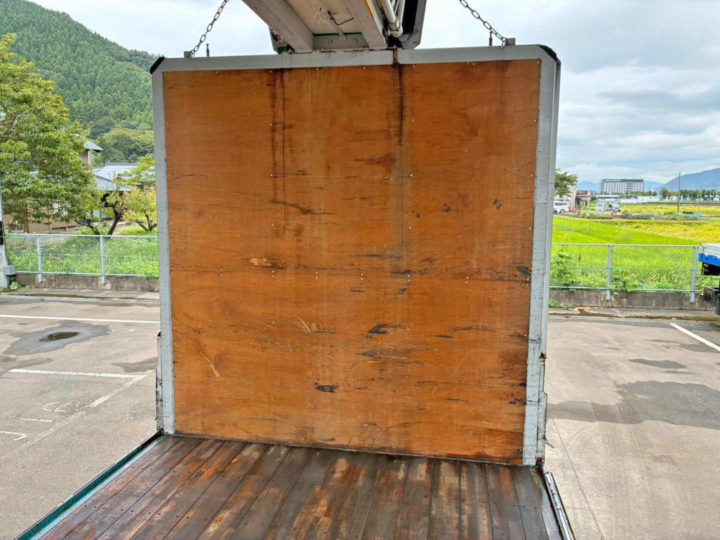 リヤ内側の状態です。|日野 プロフィア QPG-FN1AWDAの写真13