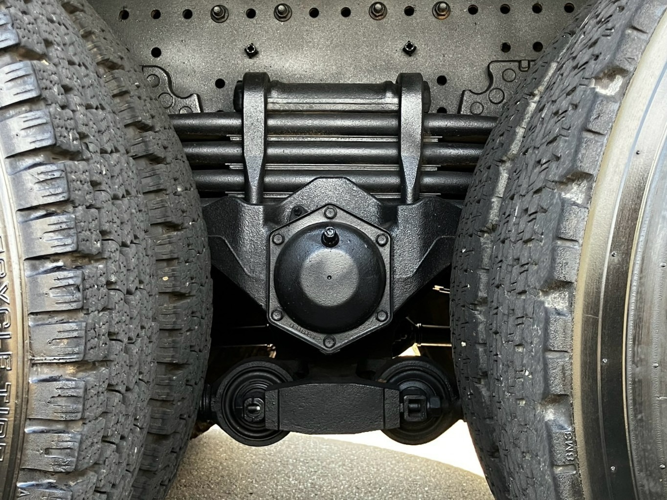 リーフサスです。|日野 プロフィア 2DG-FS1AGAの写真5
