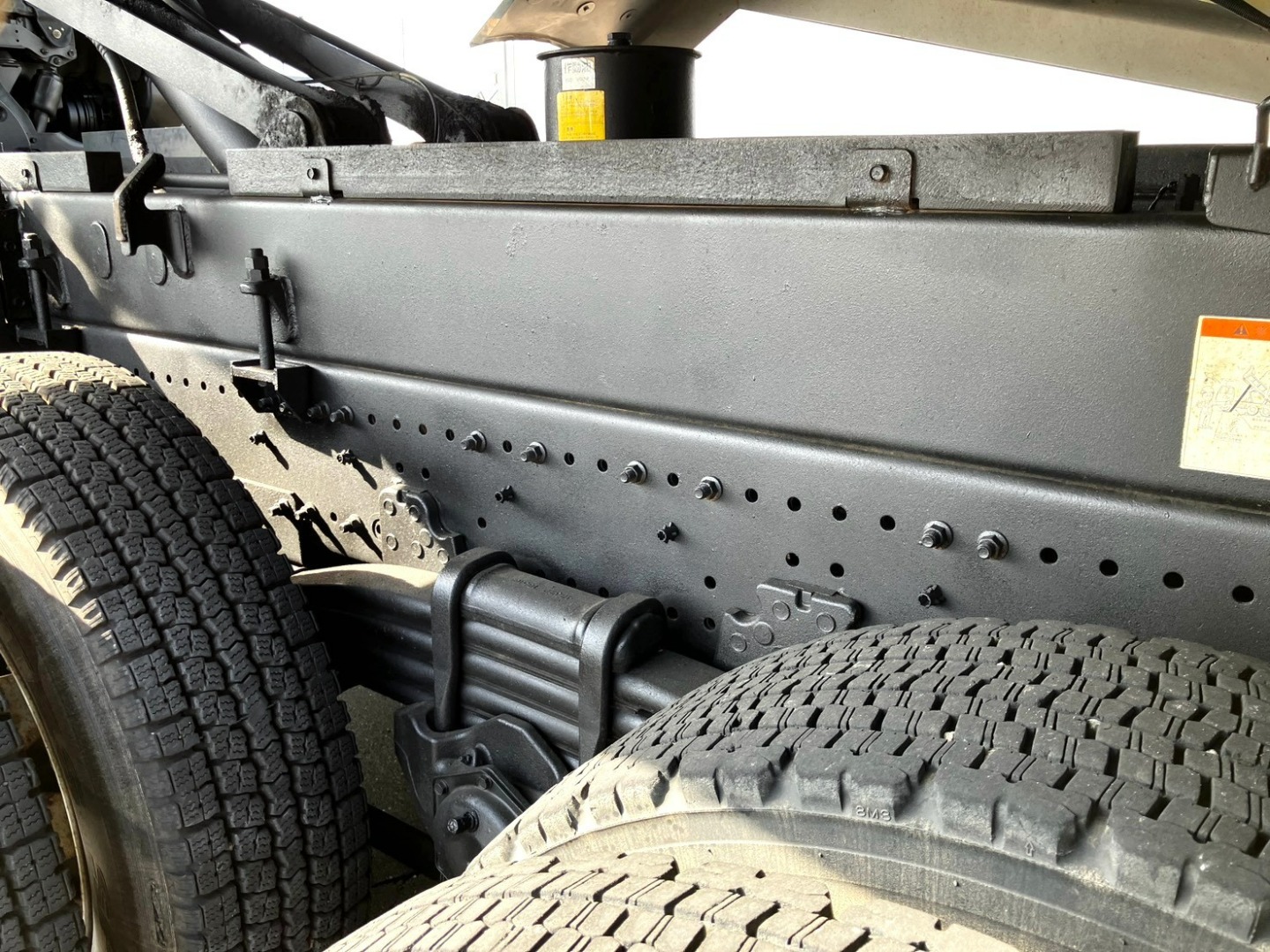 シャーシの状態です。|日野 プロフィア 2DG-FS1AGAの写真13