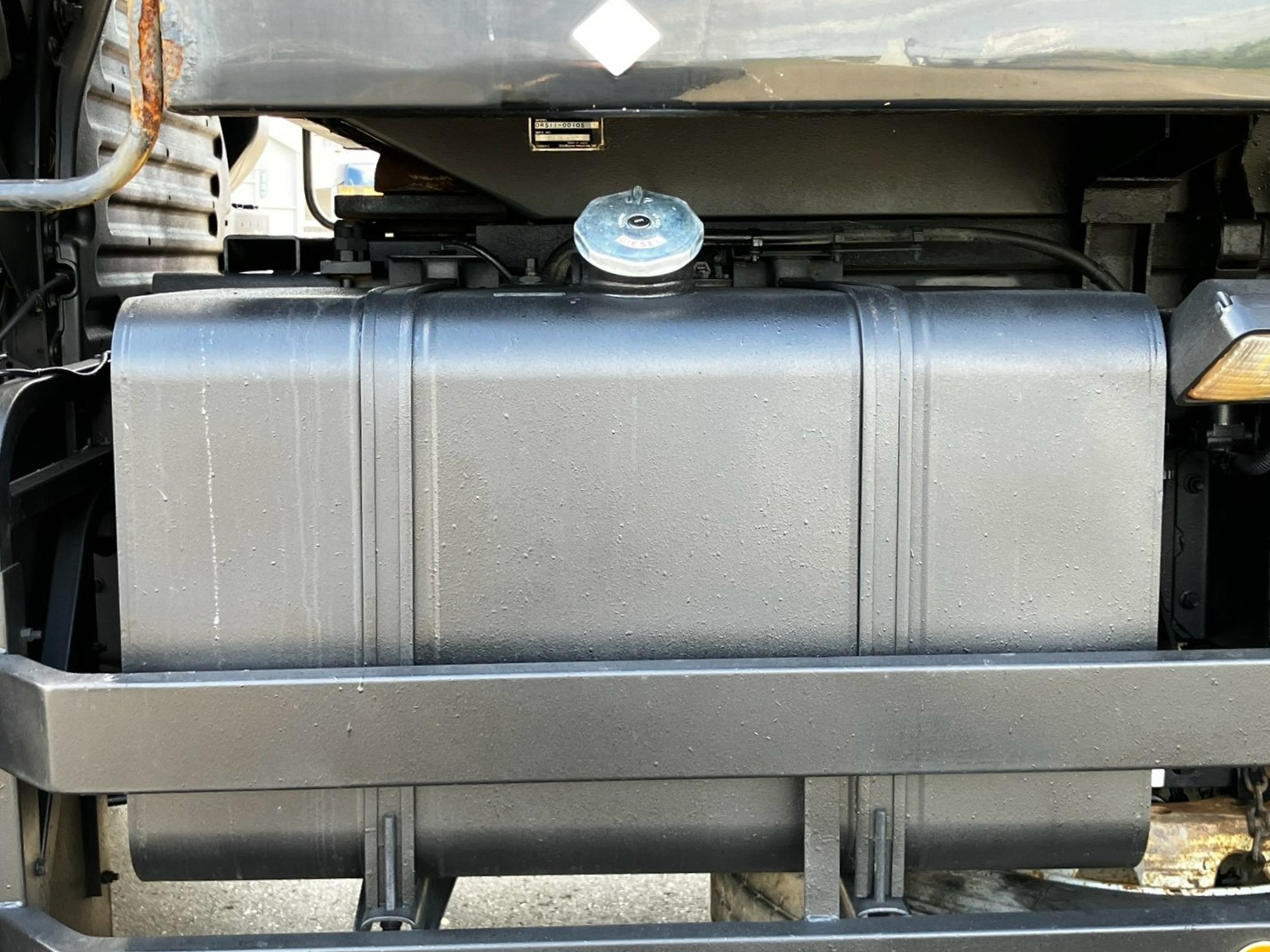 燃料タンクは300Lです。|日野 プロフィア 2DG-FS1AGAの写真20