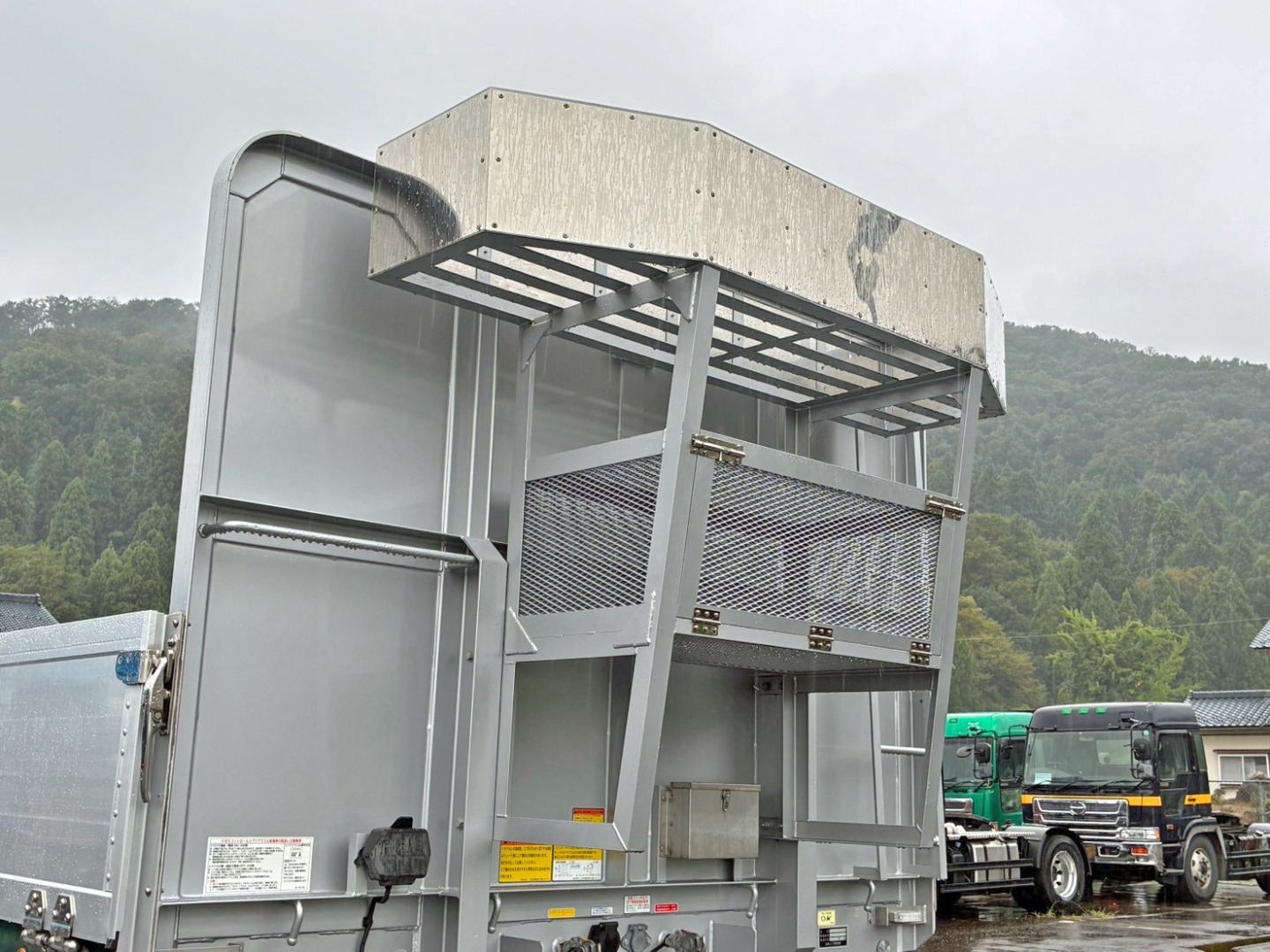 シートデッキ付きです。|トレクス PFB34118改の写真16