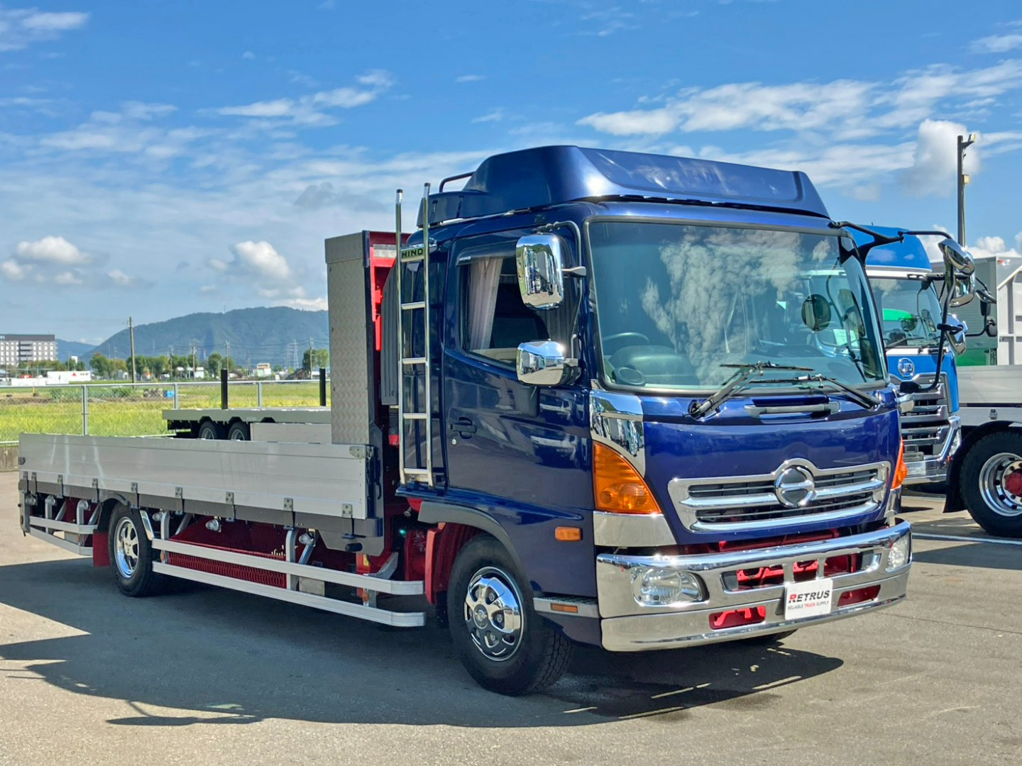 ホイールはアルミ製です。|日野 レンジャー TKG-FD7JKAA(2WD)の写真2