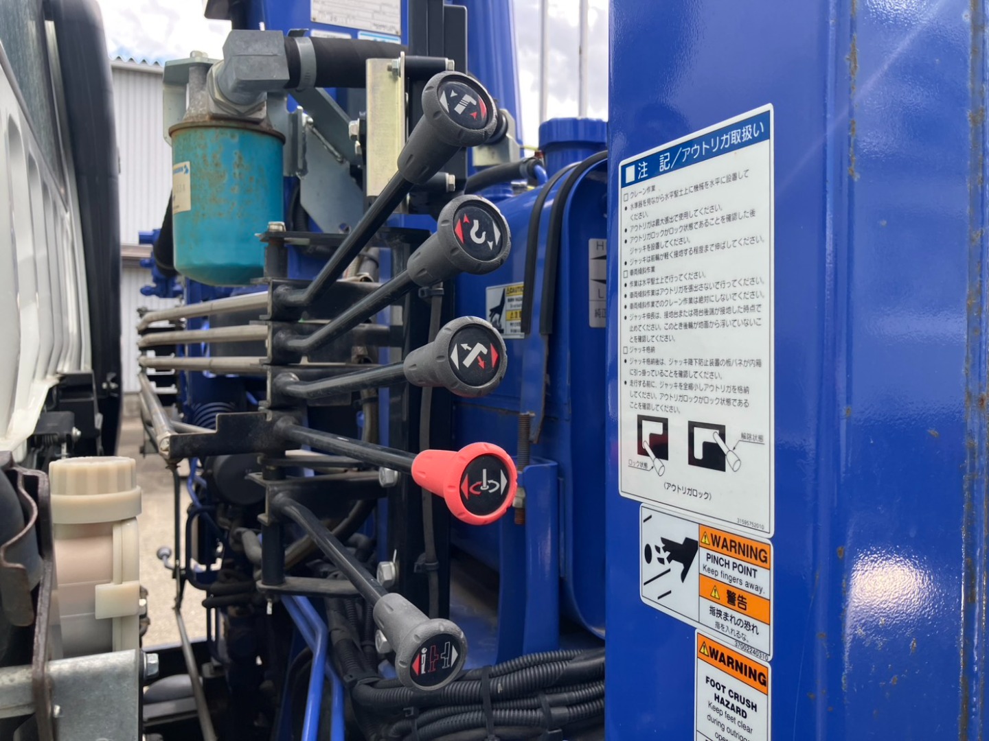 三菱 ファイター 2KG-FK62FZの写真8