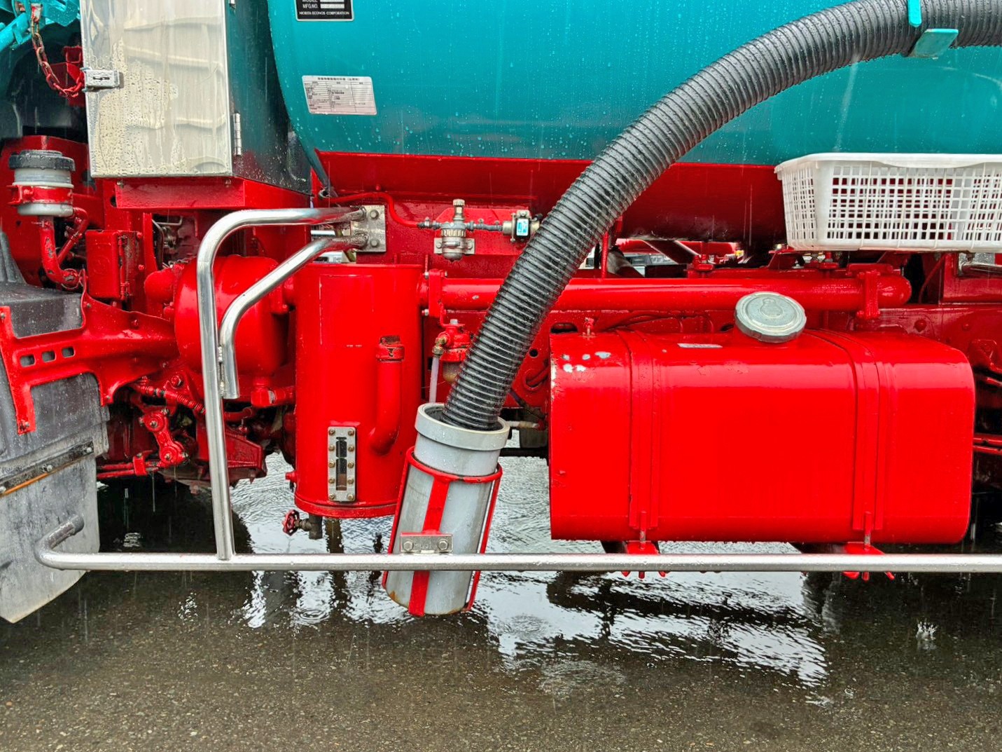 助手席側の配管周りの状態です。|日野 レンジャー BDG-FC6JCWA(2WD)の写真20