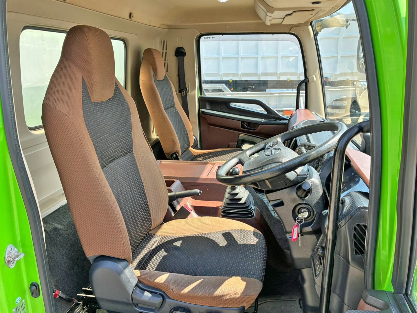 日野 レンジャー 2KG-FC2ABA(2WD)の写真7