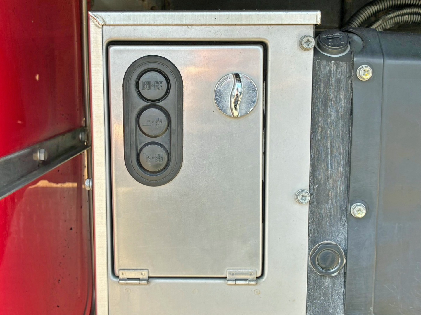 日野 レンジャー 2KG-FC2ABA(2WD)の写真16