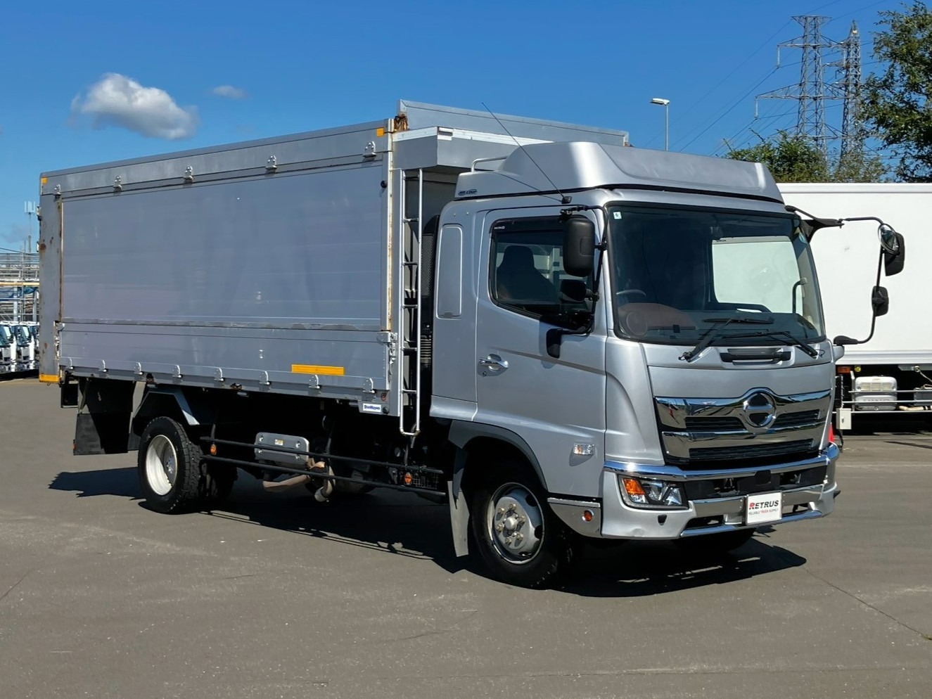 日野 レンジャー 2KG-FX2ABA(2WD)の写真2