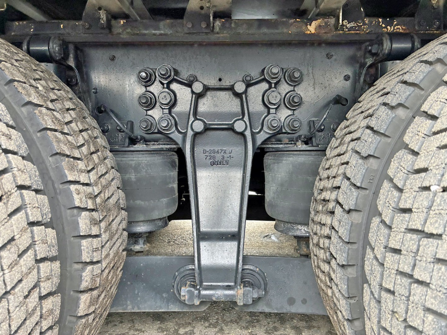 エアサスです。|いすゞ ギガ 2KG-CYJ77Cの写真5