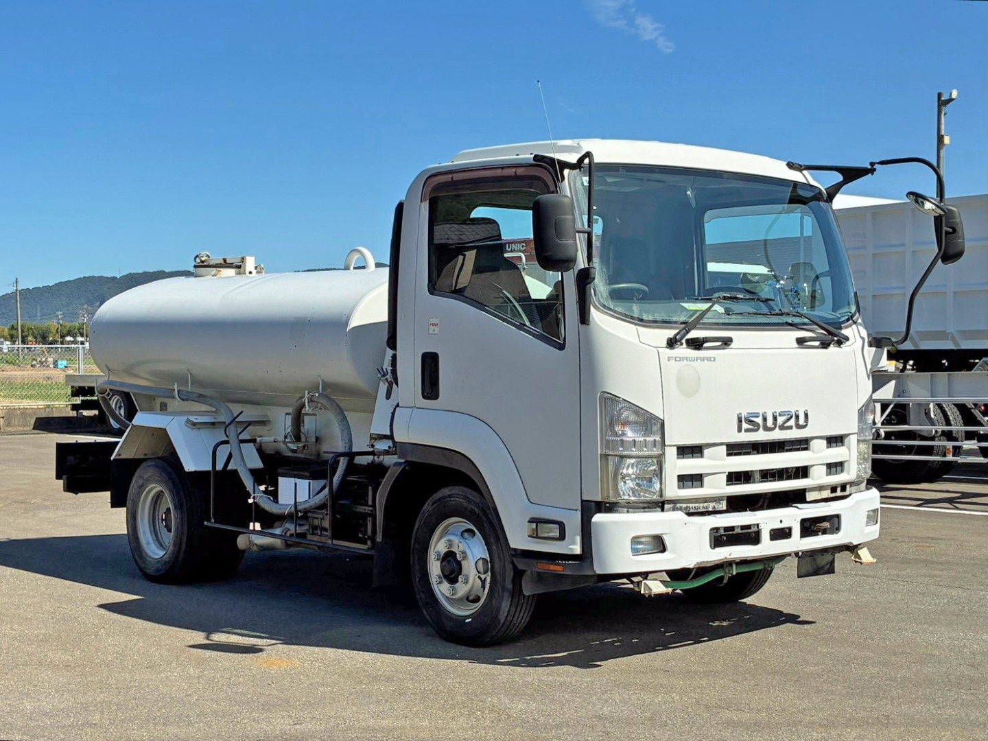 いすゞ フォワード TKG-FRR90S2(2WD)の写真2