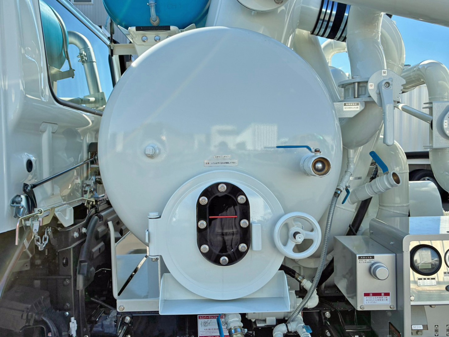 助手席側に3次キャッチャーが付いています。|日野 レンジャー 2PG-FD2ABA(2WD)の写真17