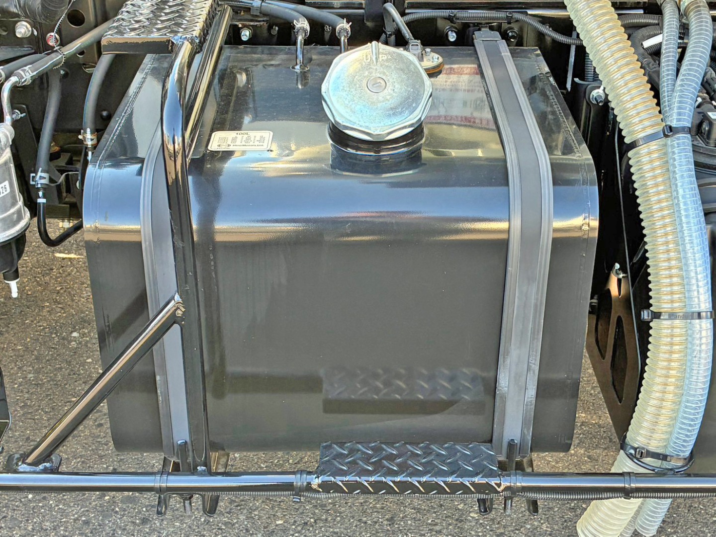 燃料タンクは100Lです。|日野 レンジャー 2PG-FD2ABA(2WD)の写真36