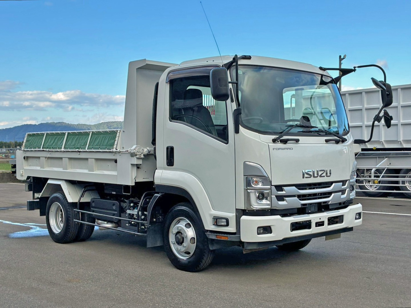 いすゞ フォワード 2RG-FRR90S1(2WD)の写真2
