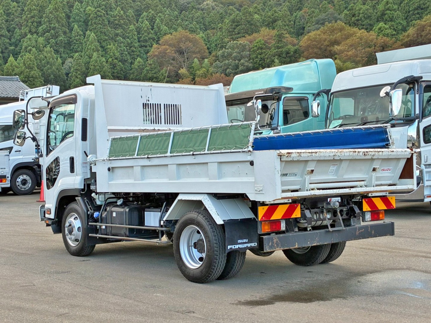 いすゞ フォワード 2RG-FRR90S1(2WD)の写真3