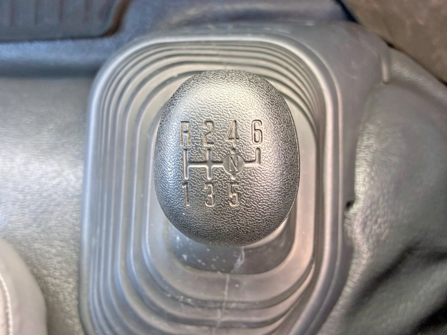 いすゞ フォワード 2RG-FRR90S1(2WD)の写真33
