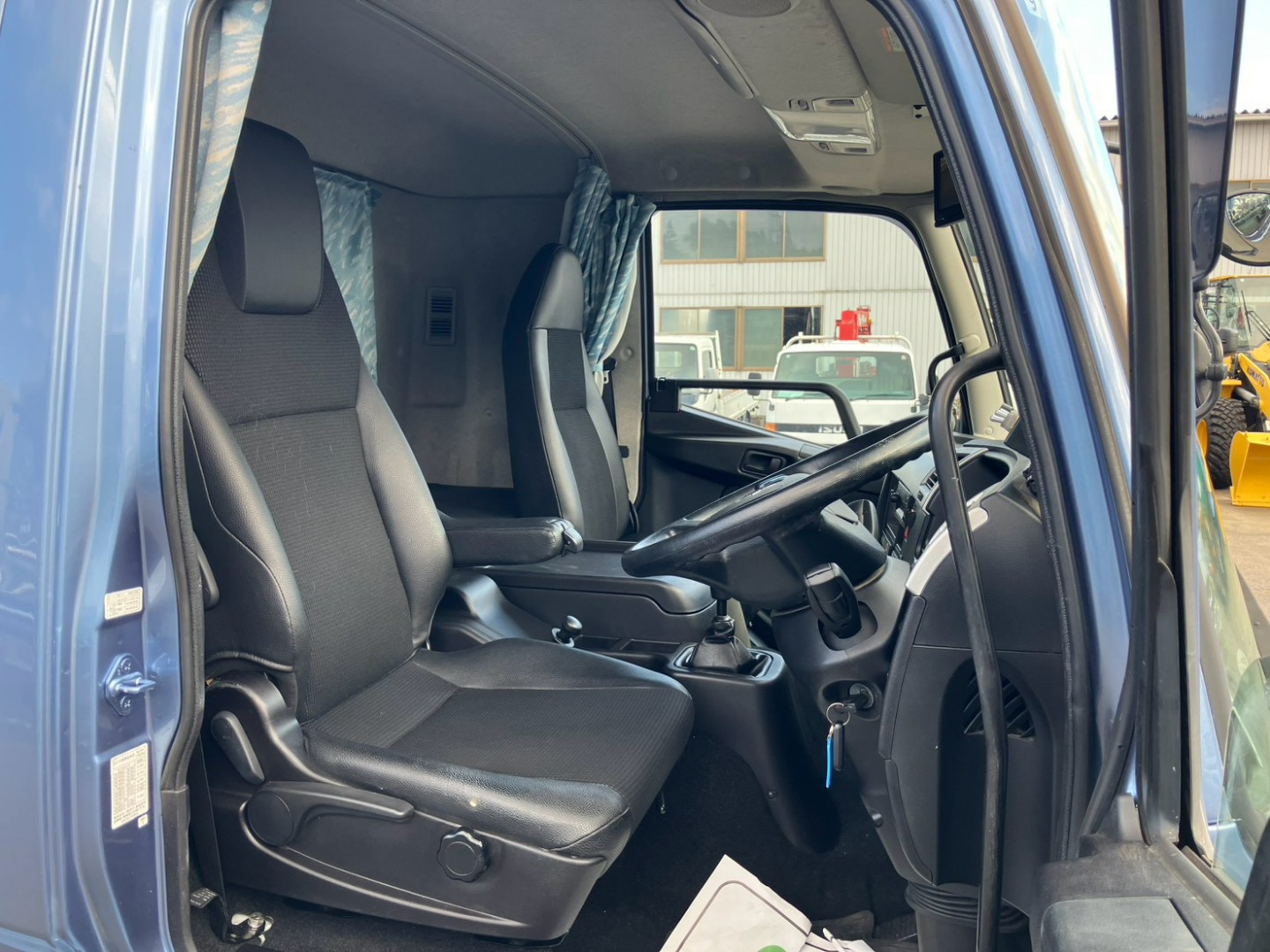 三菱 ファイター 2KG-FK62F(2WD)の写真7