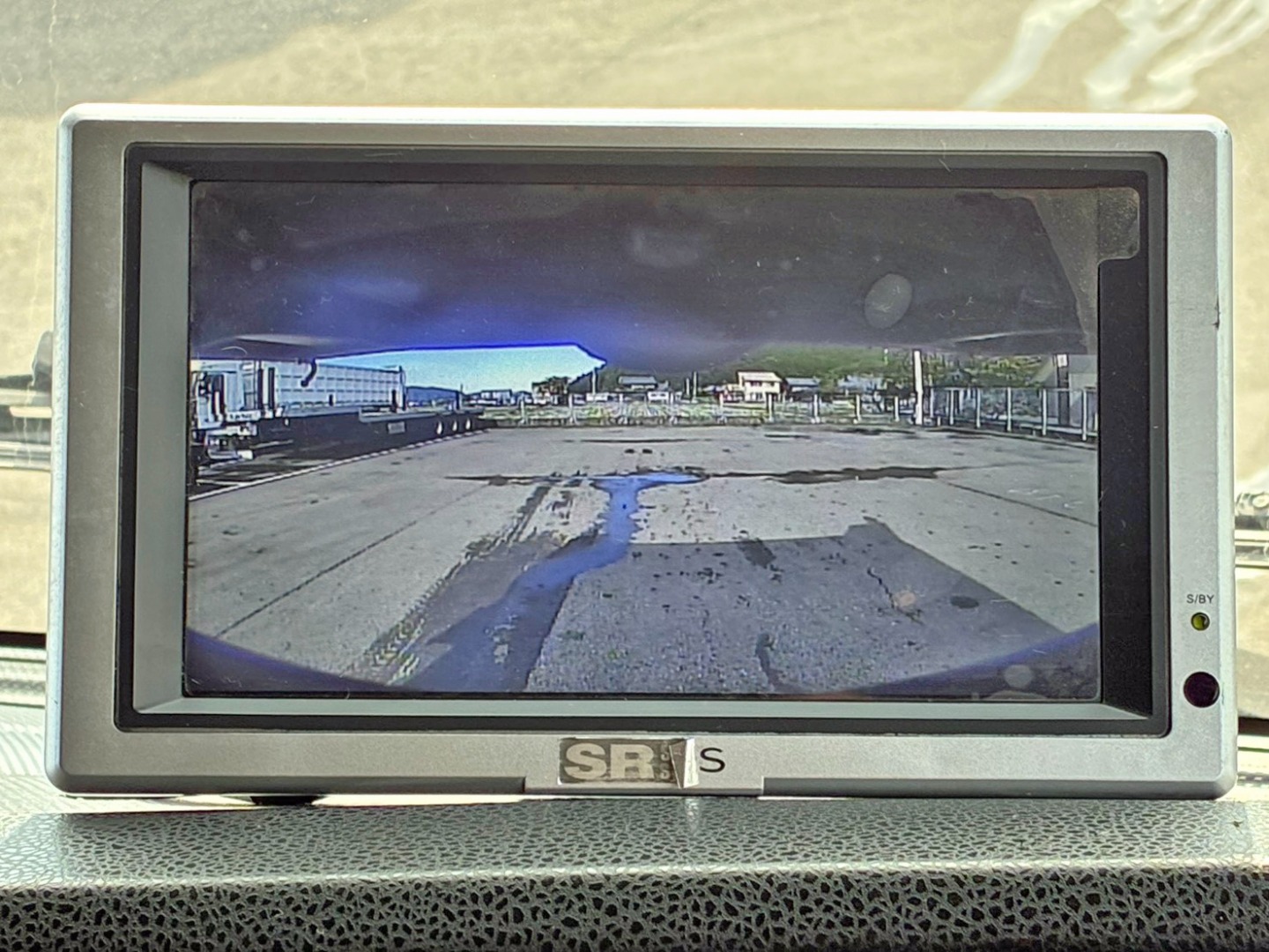 液晶バックモニター付きです。|いすゞ ギガ QPG-CXZ77BTの写真31