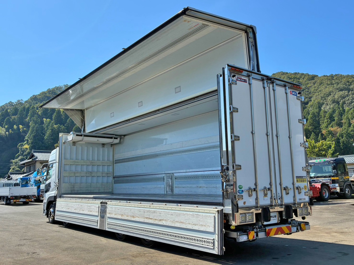 UDトラックス クオン 2RG-CG5FAの写真3