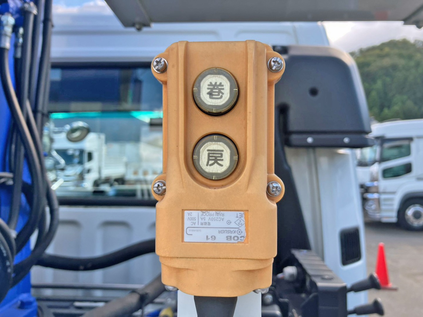 ウィンチのリモコンです。|三菱 ファイター 2KG-FK62FZの写真22