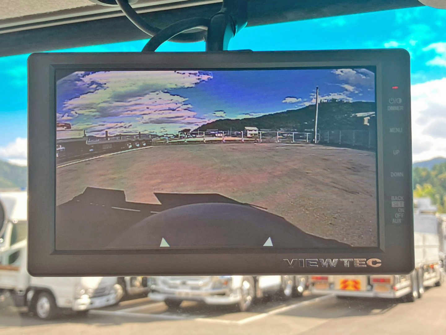 液晶バックモニター付きです。|三菱 ファイター 2KG-FK62FZの写真36