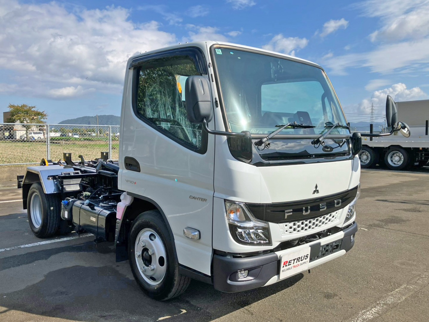 三菱 キャンター 2RG-FBAV0(2WD)の写真2