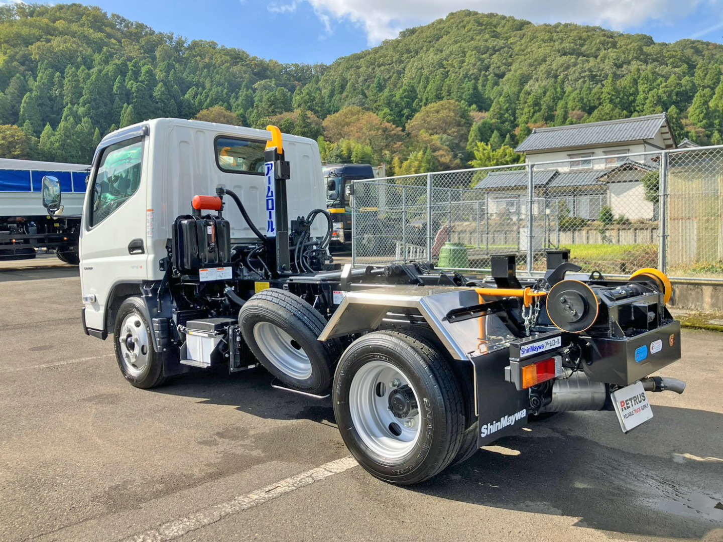 三菱 キャンター 2RG-FBAV0(2WD)の写真3