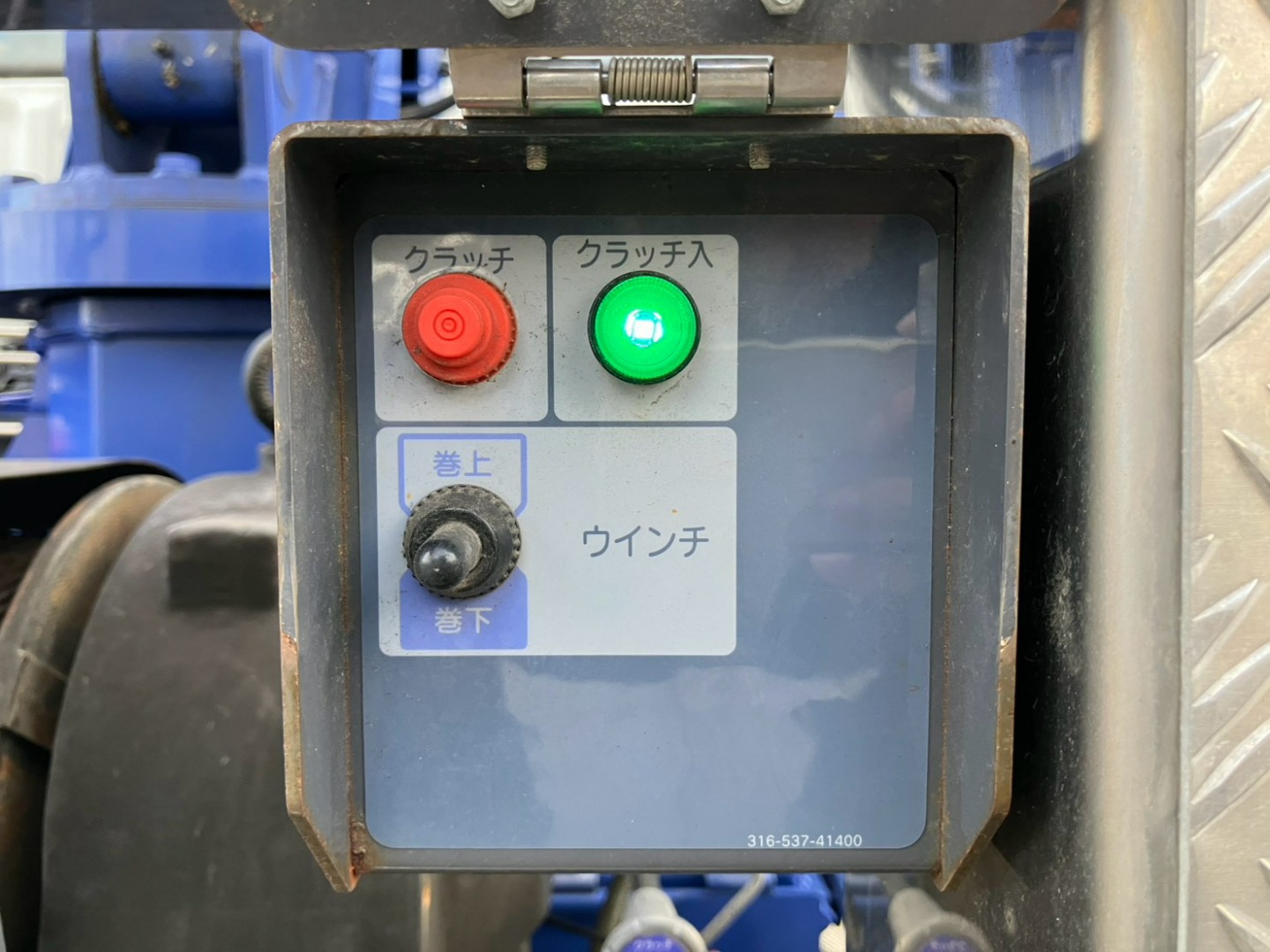 ウインチの操作スイッチです。|三菱 スーパーグレート 2KG-FS70HZの写真15