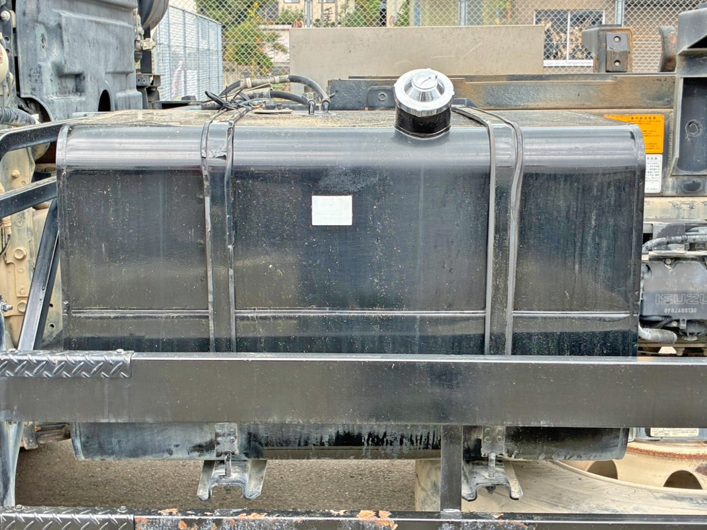 燃料タンクは290Lです。|いすゞ ギガ QPG-CXZ77BTの写真36