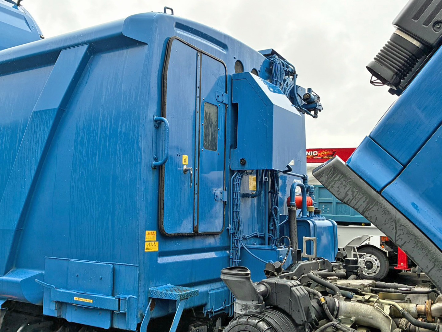 タンク前方の状態です。|日野 レンジャー QKG-FJ7JGAAの写真16