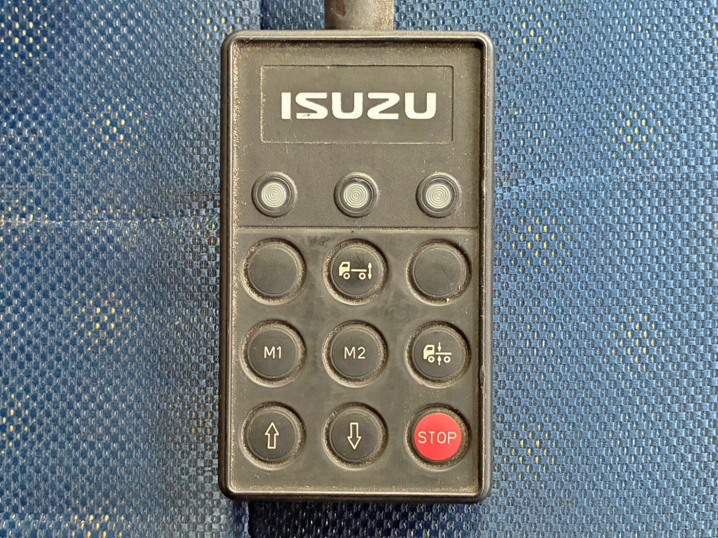 エアサスのコントローラーです。|いすゞ ギガ LKG-CYJ77Aの写真48