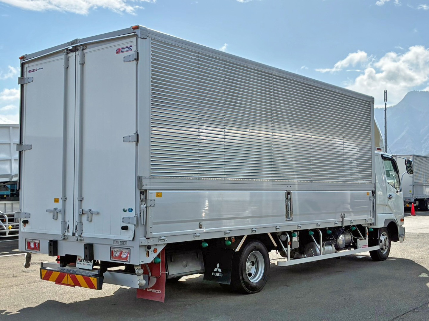 三菱 ファイター 2KG-FK62F(2WD)の写真4