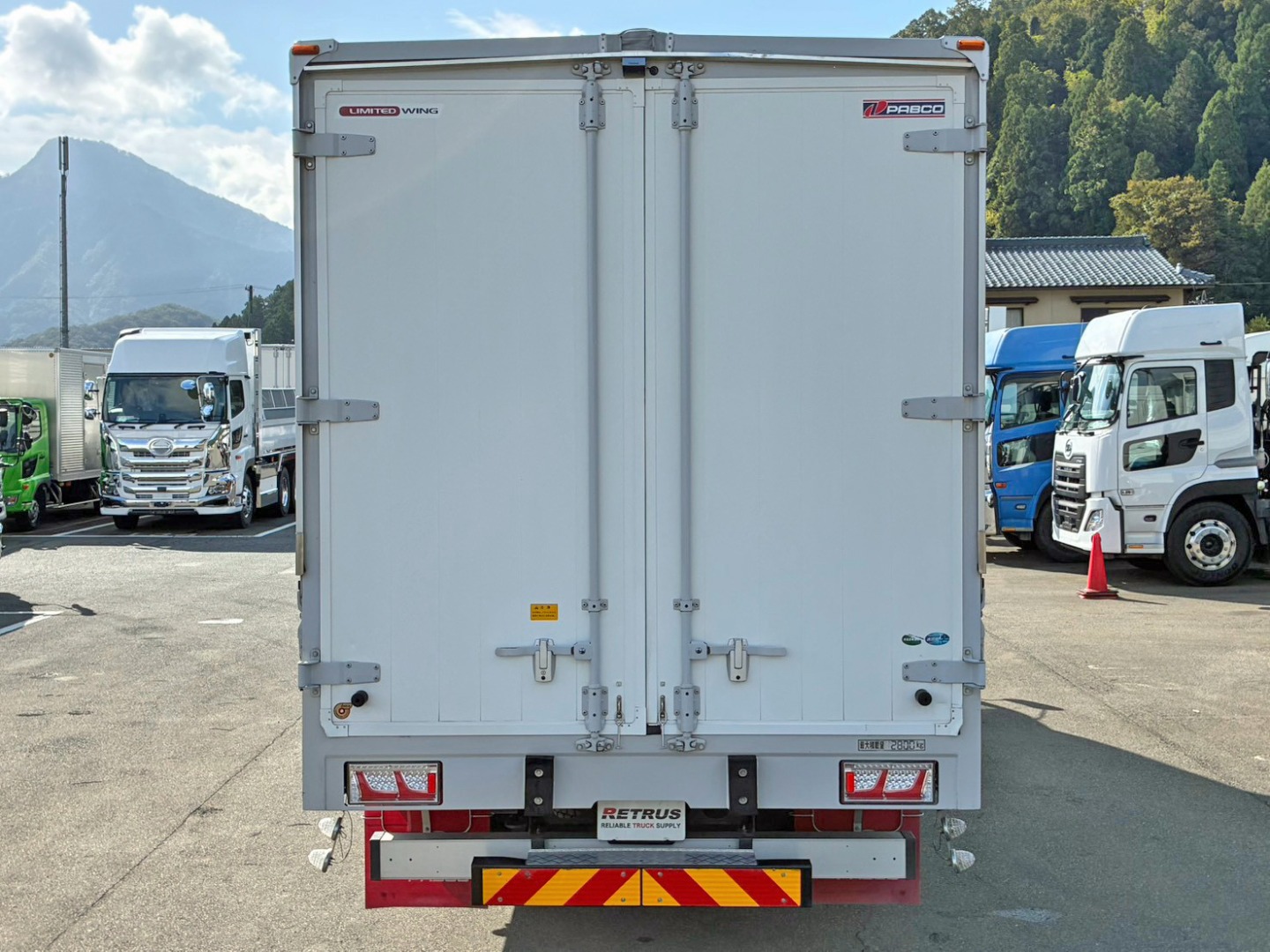 リヤ周りの状態です。|三菱 ファイター 2KG-FK62F(2WD)の写真9