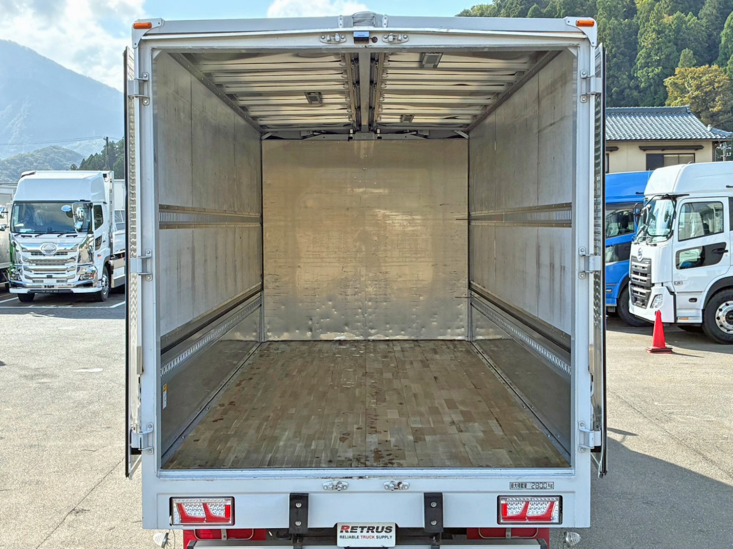 三菱 ファイター 2KG-FK62F(2WD)の写真10