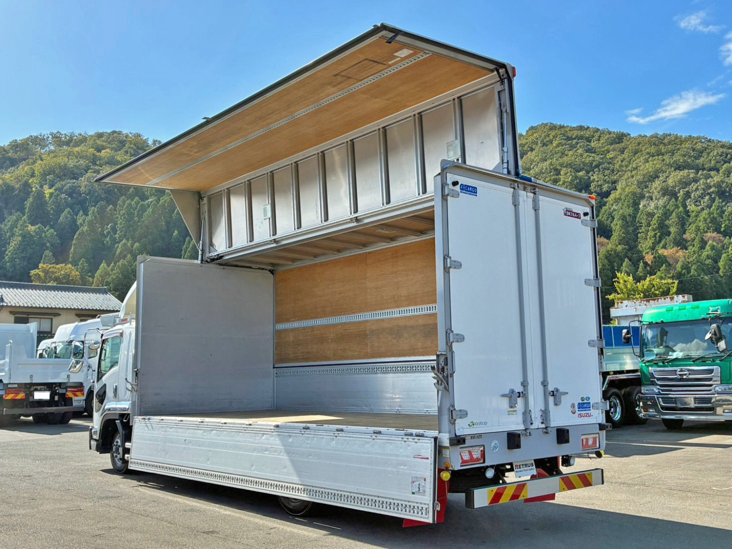 いすゞ フォワード 2RG-FRR90S2(2WD)の写真3