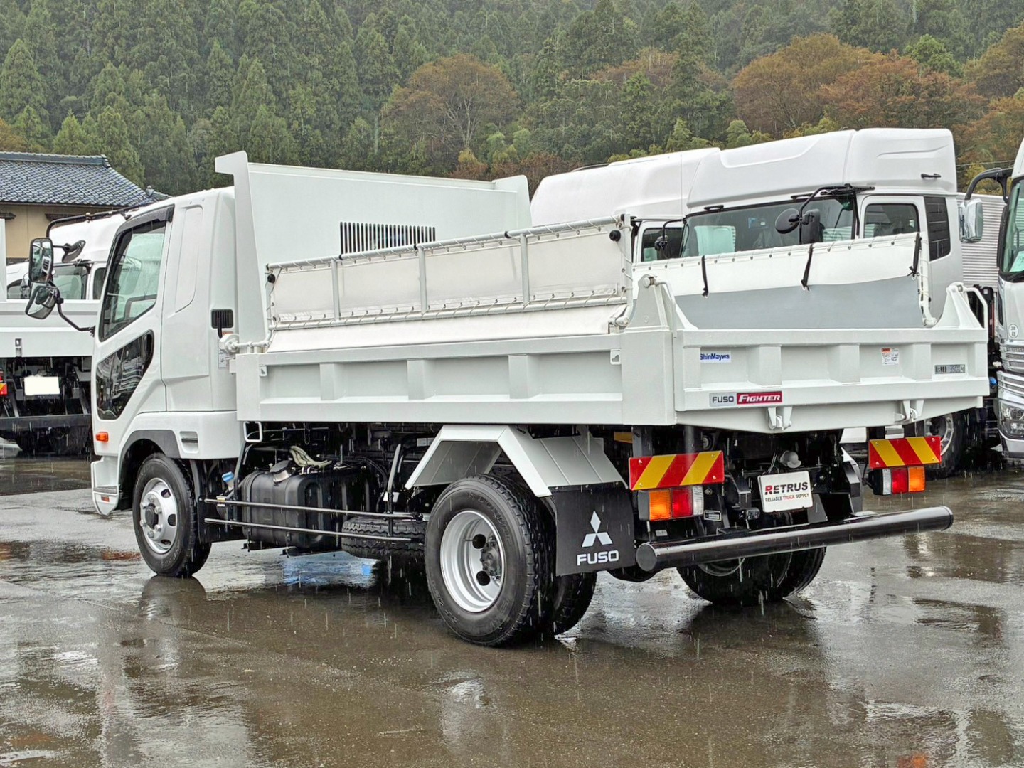 三菱 ファイター 2KG-FK62F(2WD)の写真3