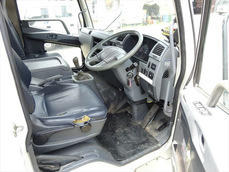 三菱 ファイター TKG-FK71Fの写真25