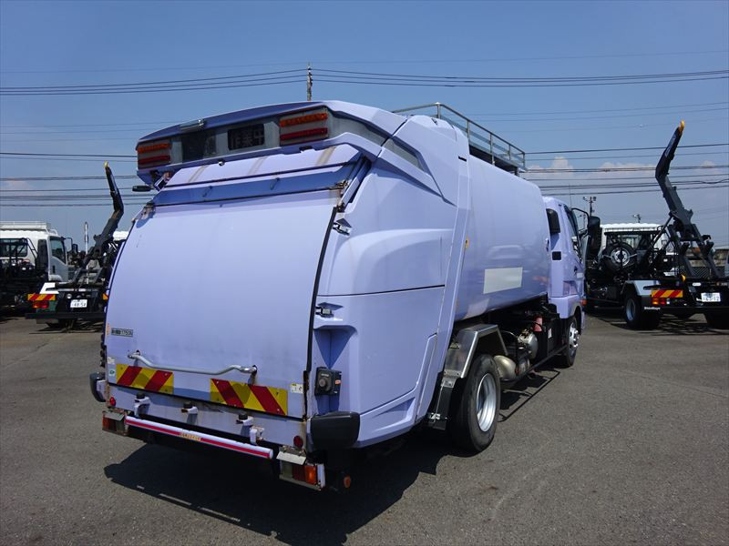 三菱 ファイター 2KG-FK62Fの写真4