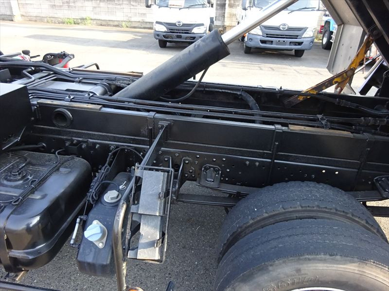 三菱 ファイター 2KG-FK62Fの写真5