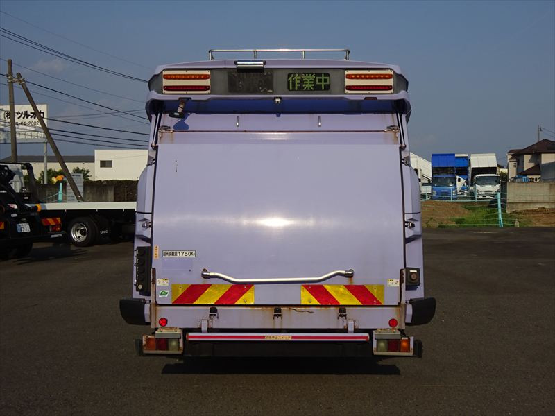 三菱 ファイター 2KG-FK62Fの写真13