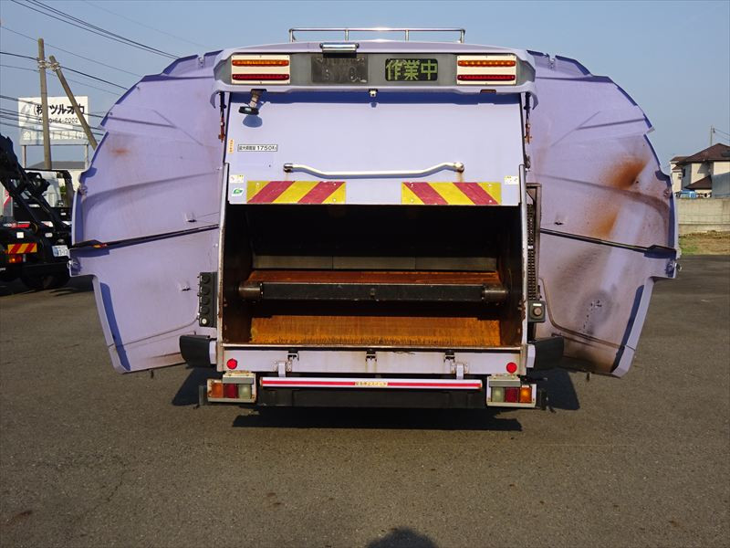 三菱 ファイター 2KG-FK62Fの写真14