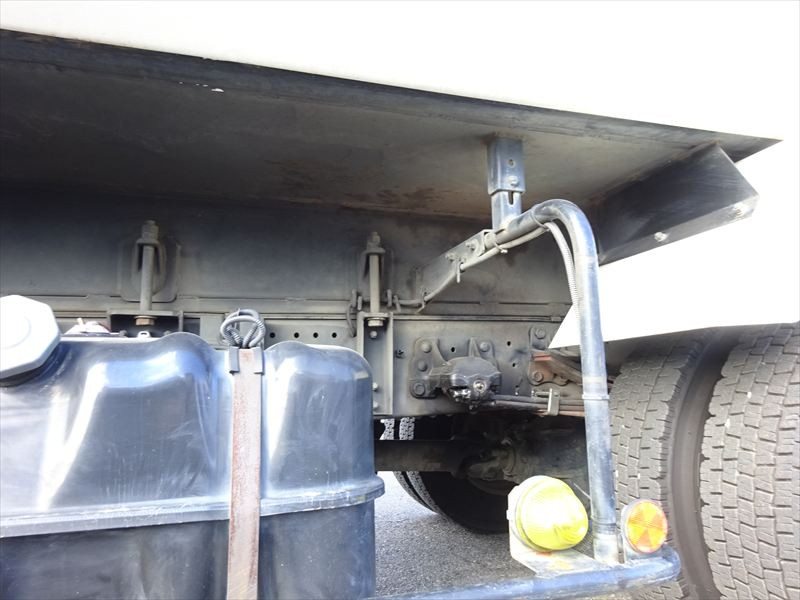 いすゞ フォワード SKG-FRR90S2(2WD)の写真6