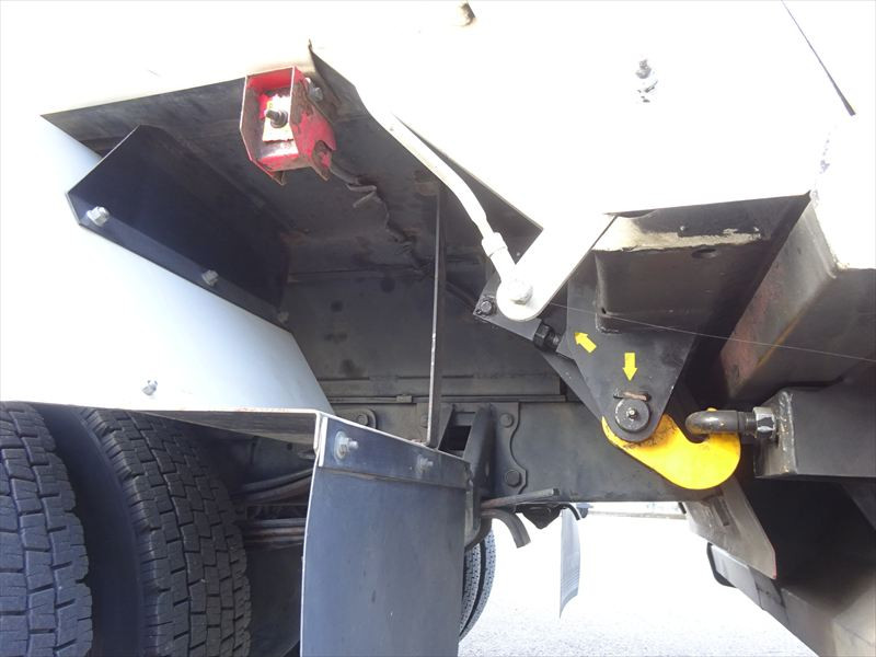 いすゞ フォワード SKG-FRR90S2(2WD)の写真7