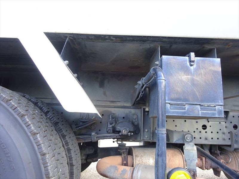 いすゞ フォワード SKG-FRR90S2(2WD)の写真9