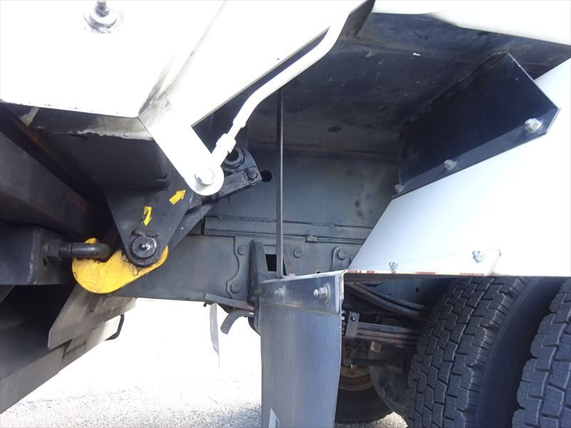 いすゞ フォワード SKG-FRR90S2(2WD)の写真10