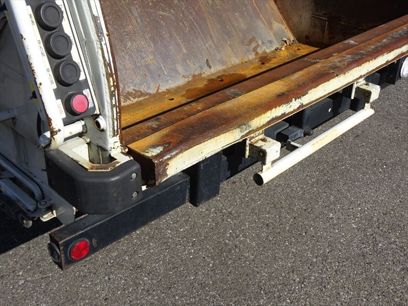 いすゞ フォワード SKG-FRR90S2(2WD)の写真17