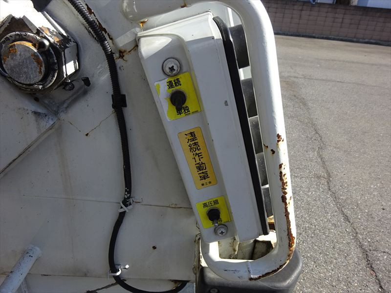 いすゞ フォワード SKG-FRR90S2(2WD)の写真26