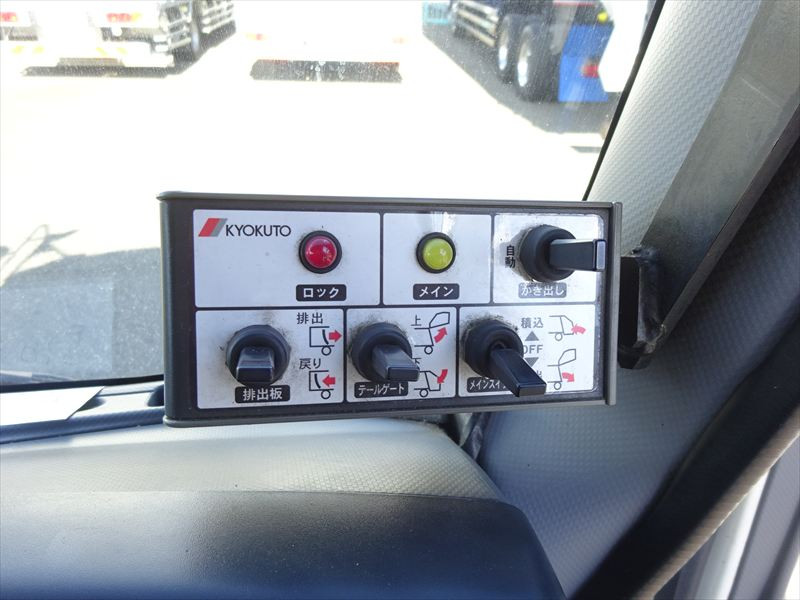 いすゞ フォワード SKG-FRR90S2(2WD)の写真31