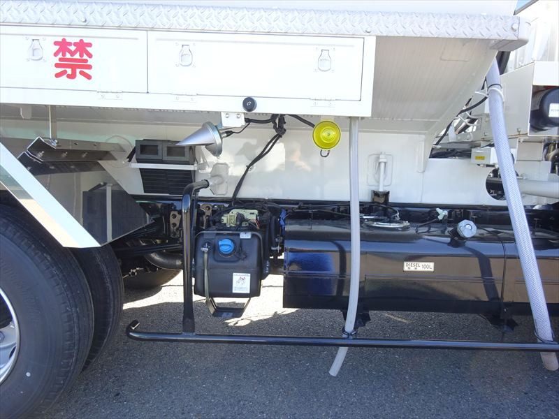 三菱 キャンター 2PG-FEB90の写真9