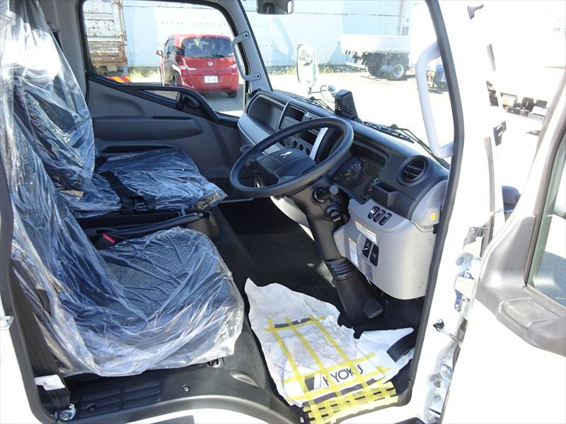 三菱 キャンター 2PG-FEB90の写真18