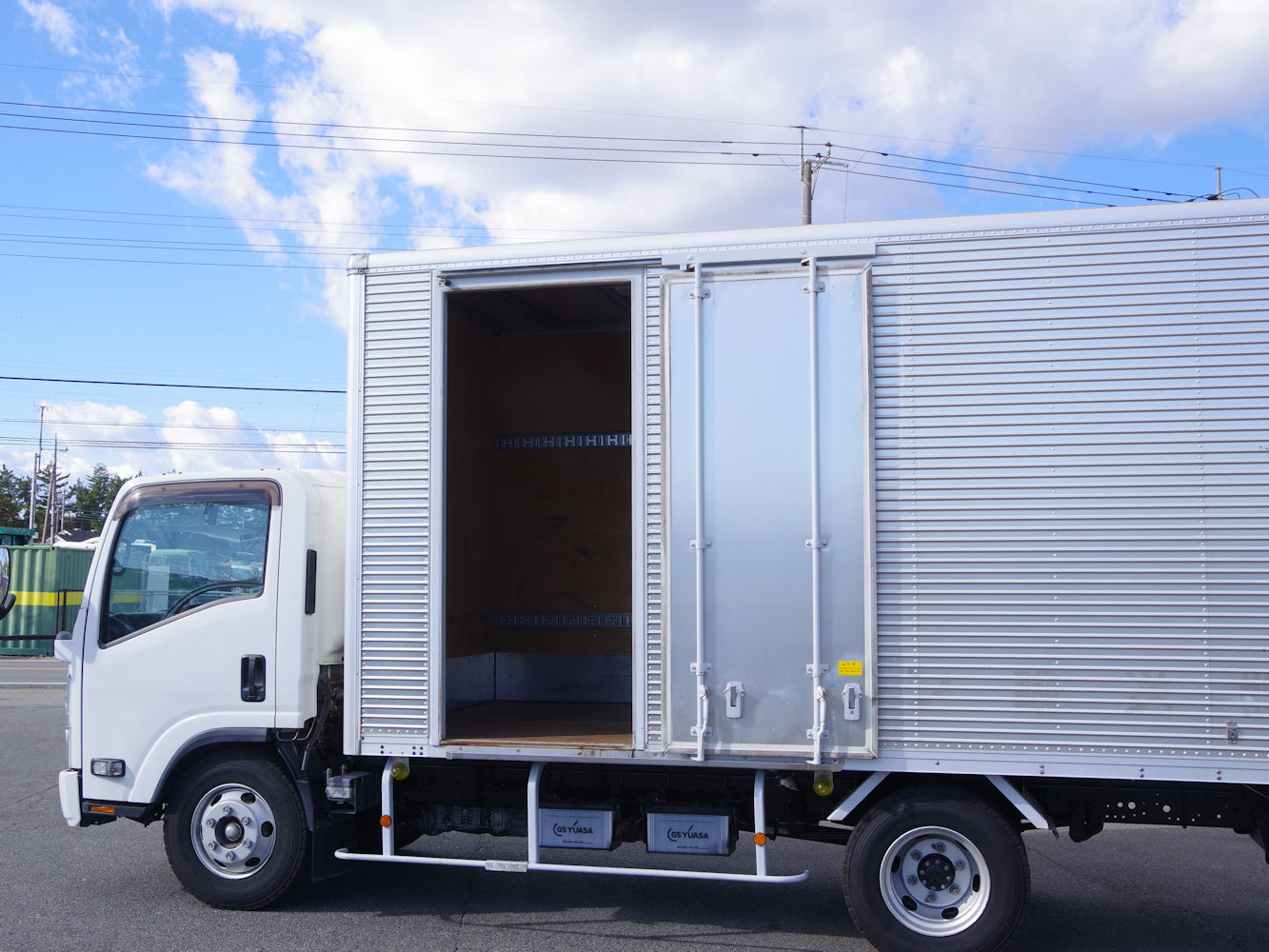 いすゞ エルフ 2RG-NPR88YN(2WD)の写真11